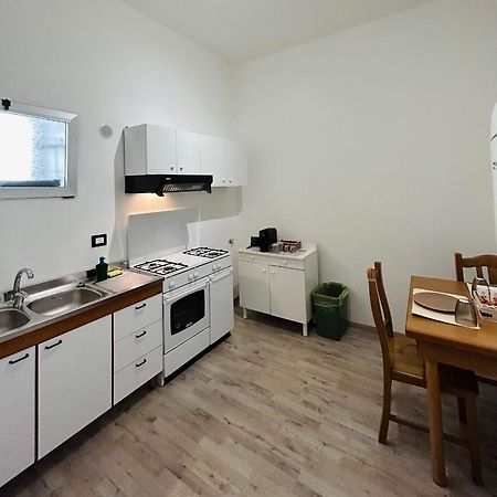 Essential House Apartment Brindisi Ngoại thất bức ảnh