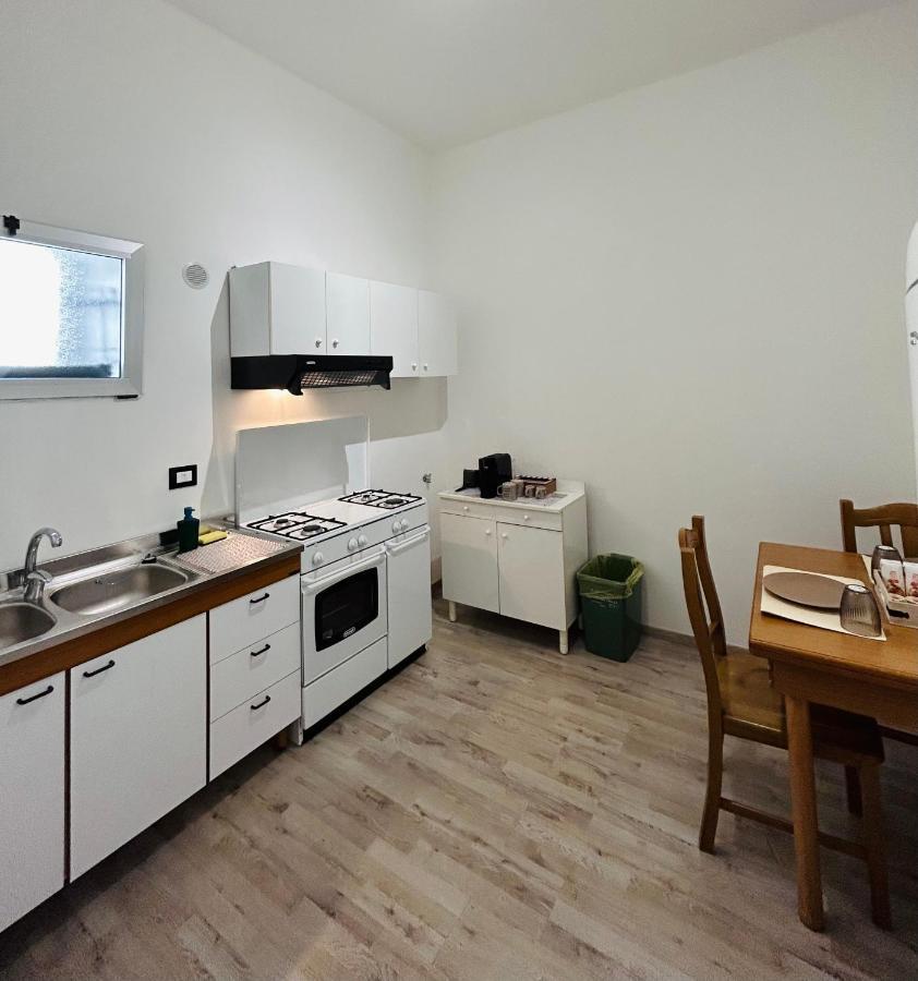 Essential House Apartment Brindisi Ngoại thất bức ảnh
